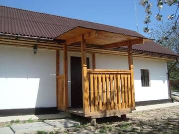 Фото номера Бюджетный двухместный номер с 2 отдельными кроватями Мини-отель Dykyi Khutir г. Melʼniki 3